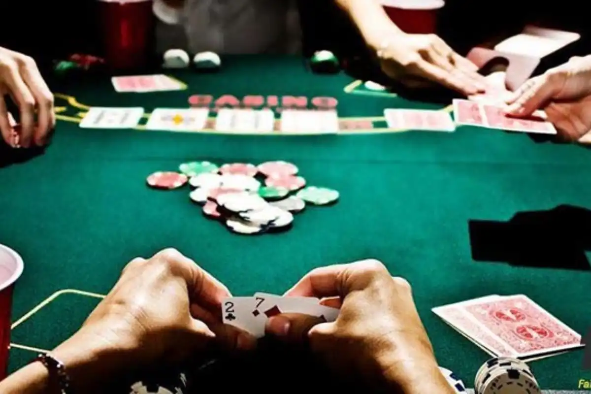Đánh poker